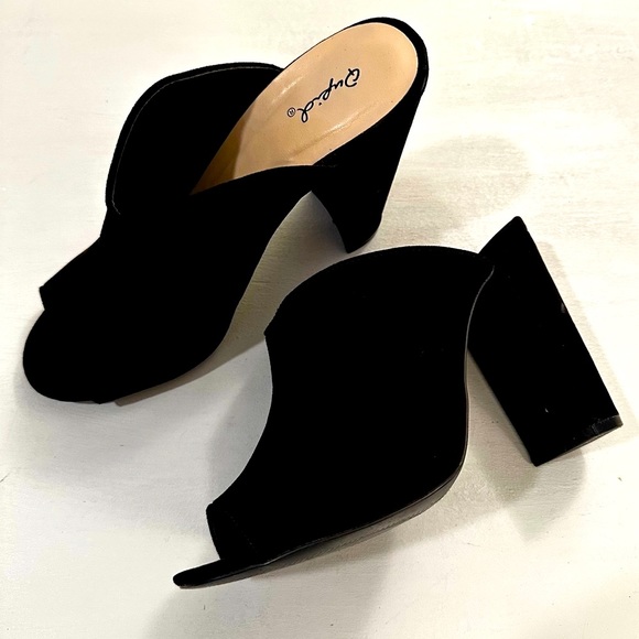 Qupid Open Toe Mules Velvet Black Size 9 - Picture 1 of 12